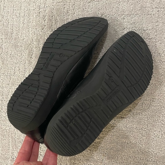 Josef Seibel Black Naly Leather Bootie, Size 39 EEUC like new - Picture 9 of 10